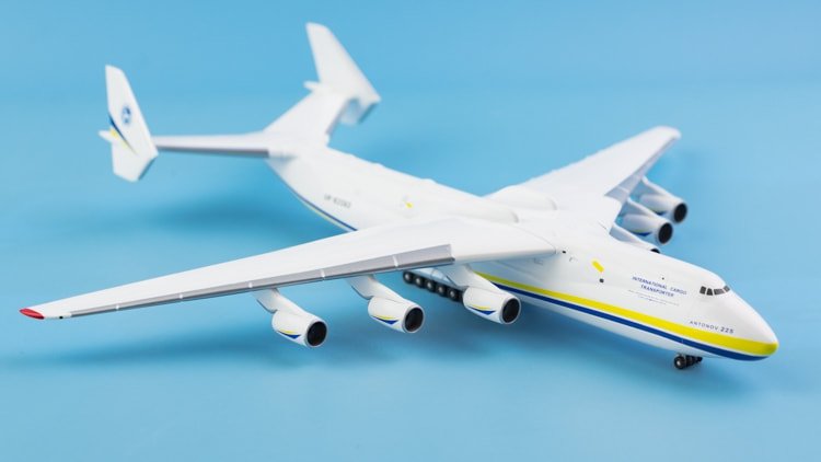 562287-an-225-mriya-ur-82060-06
