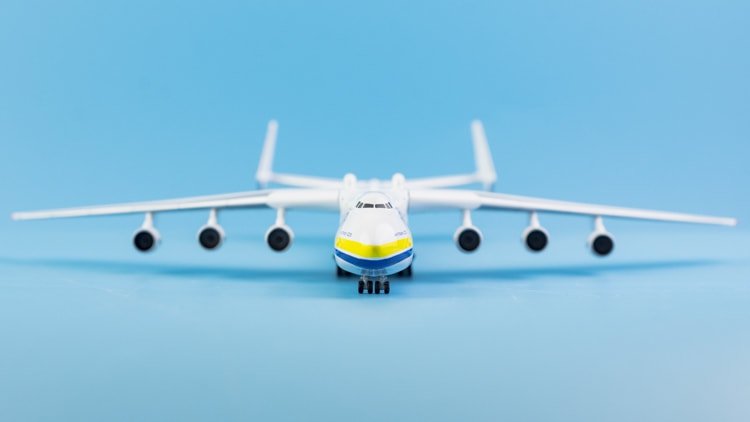 562287-an-225-mriya-ur-82060-08