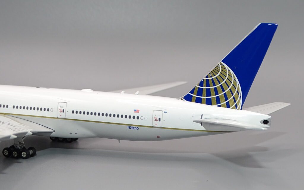 Continental Airlines | Boeing 777-224ER | N76010 | Phoenix Models