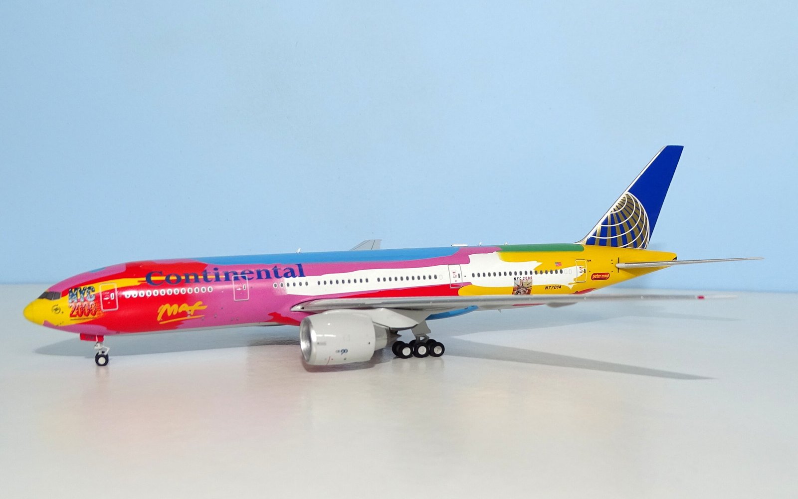 Continental Airlines | Boeing 777-224ER | N77014 | 'Peter Max