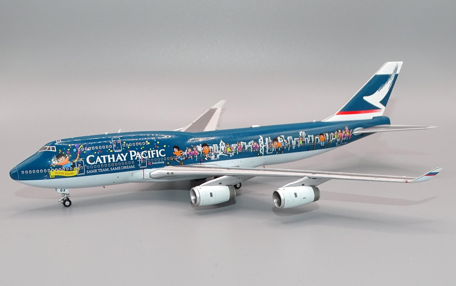 CX_B744_B-HOX_01-scaled.jpg