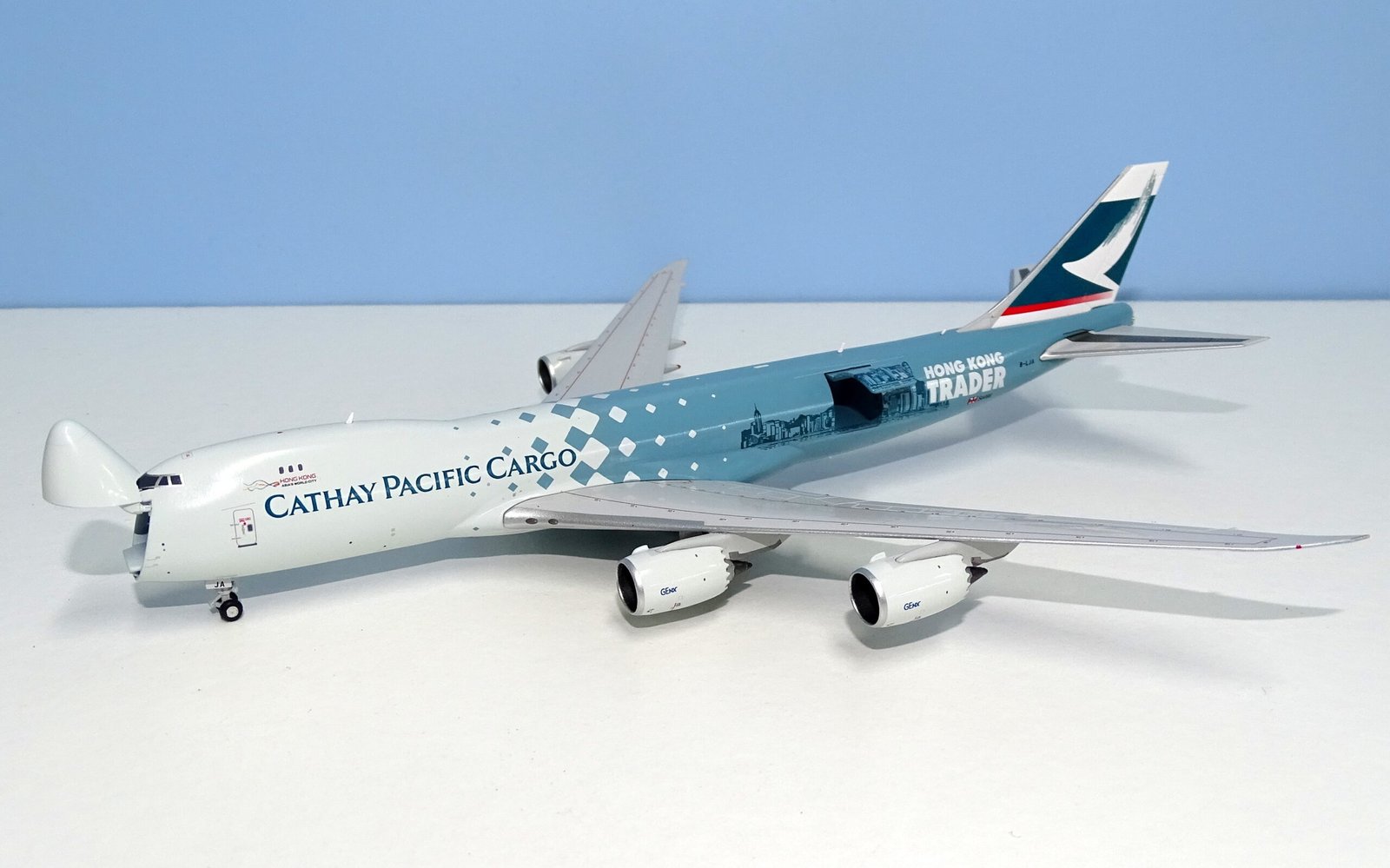 Cathay Pacific | Boeing 747-8F | B-LJA | Interactive Series | JC Wings