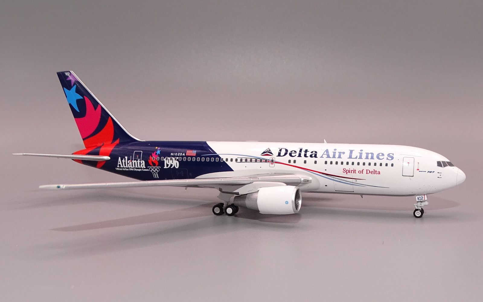 Delta Air Lines | Boeing 767-232 | N102DA | Z2 Models