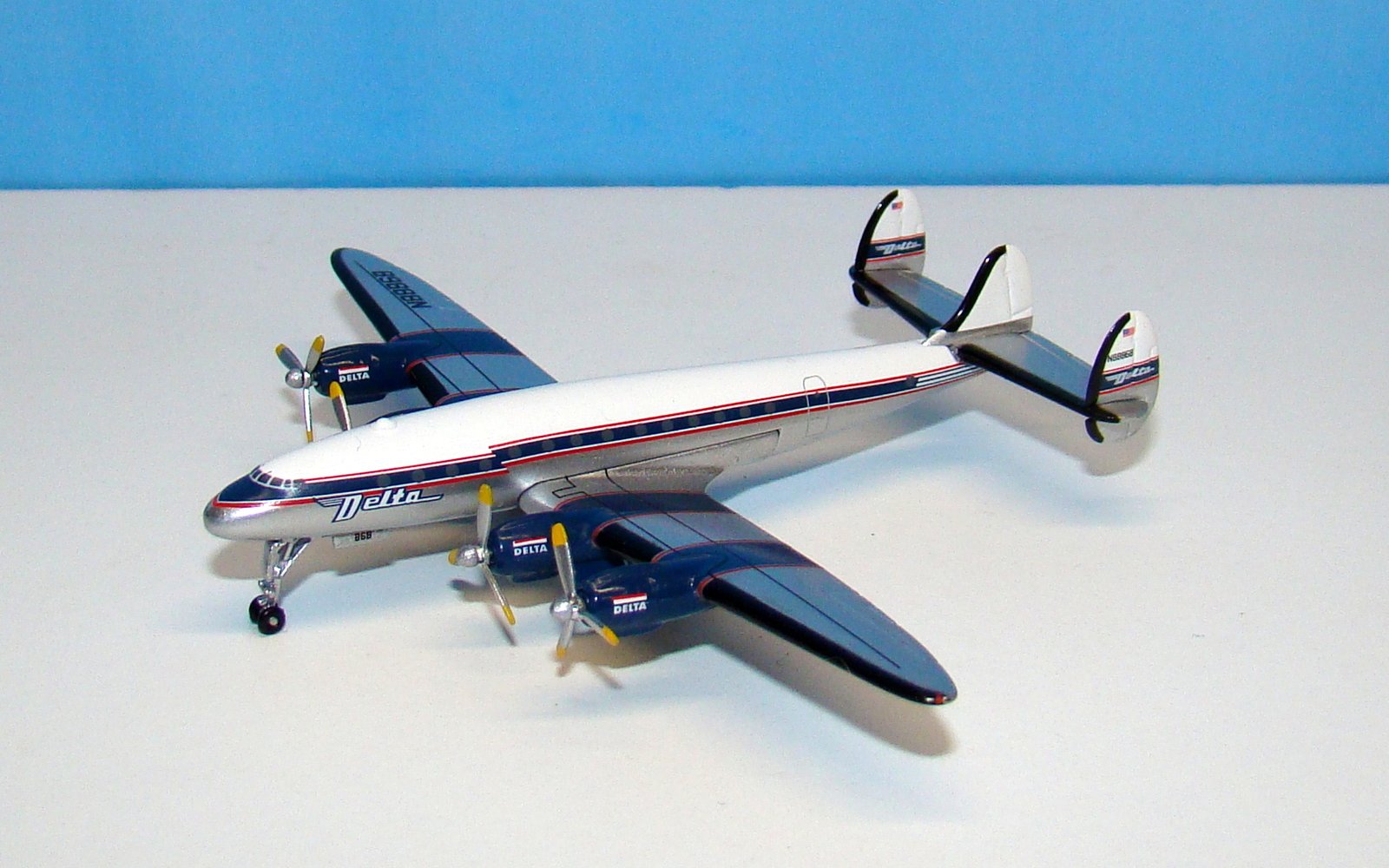 AM008 Delta Lockheed L-149 N88868