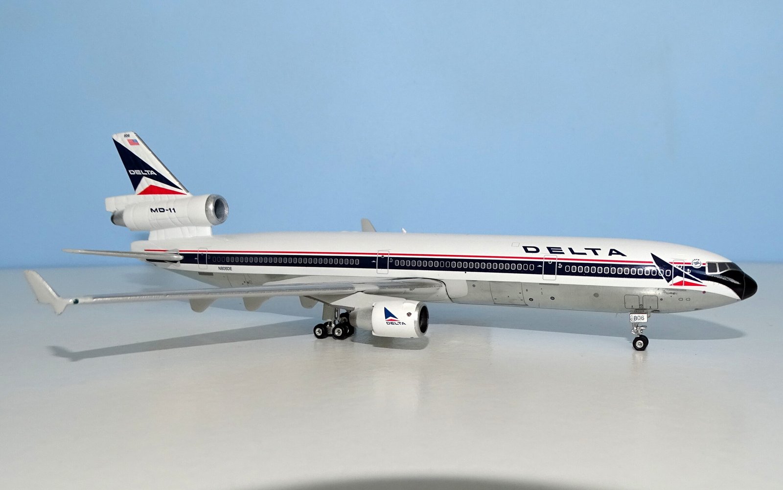 Delta Air Lines | McDonnell Douglas MD-11 | N806DE | Phoenix Models