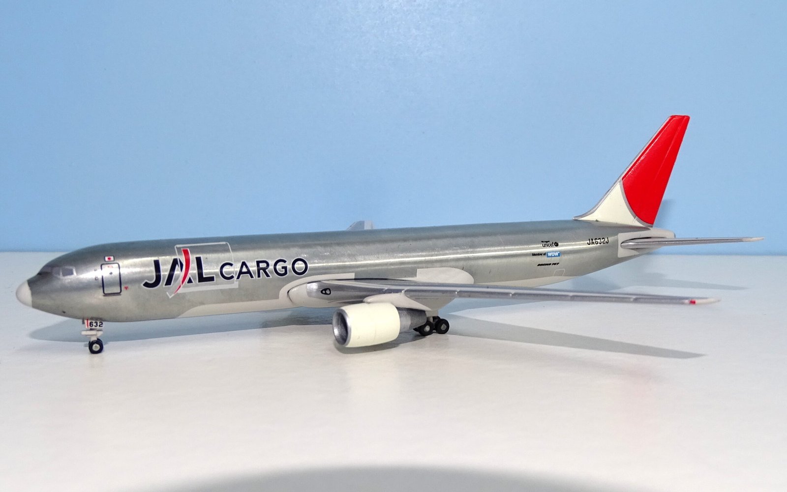 JAL_763F_01
