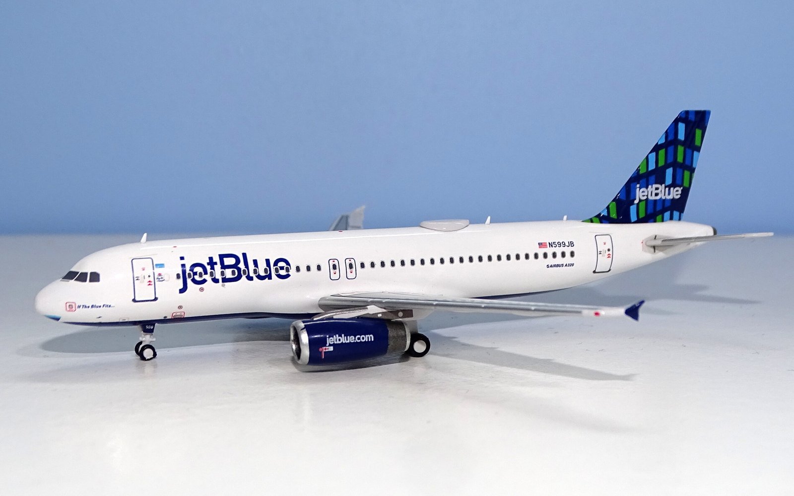 AIRBUS A320 モデル 未開封 JetBlue Airways | Airbus A320-232 | N599JB | Altitude Models
