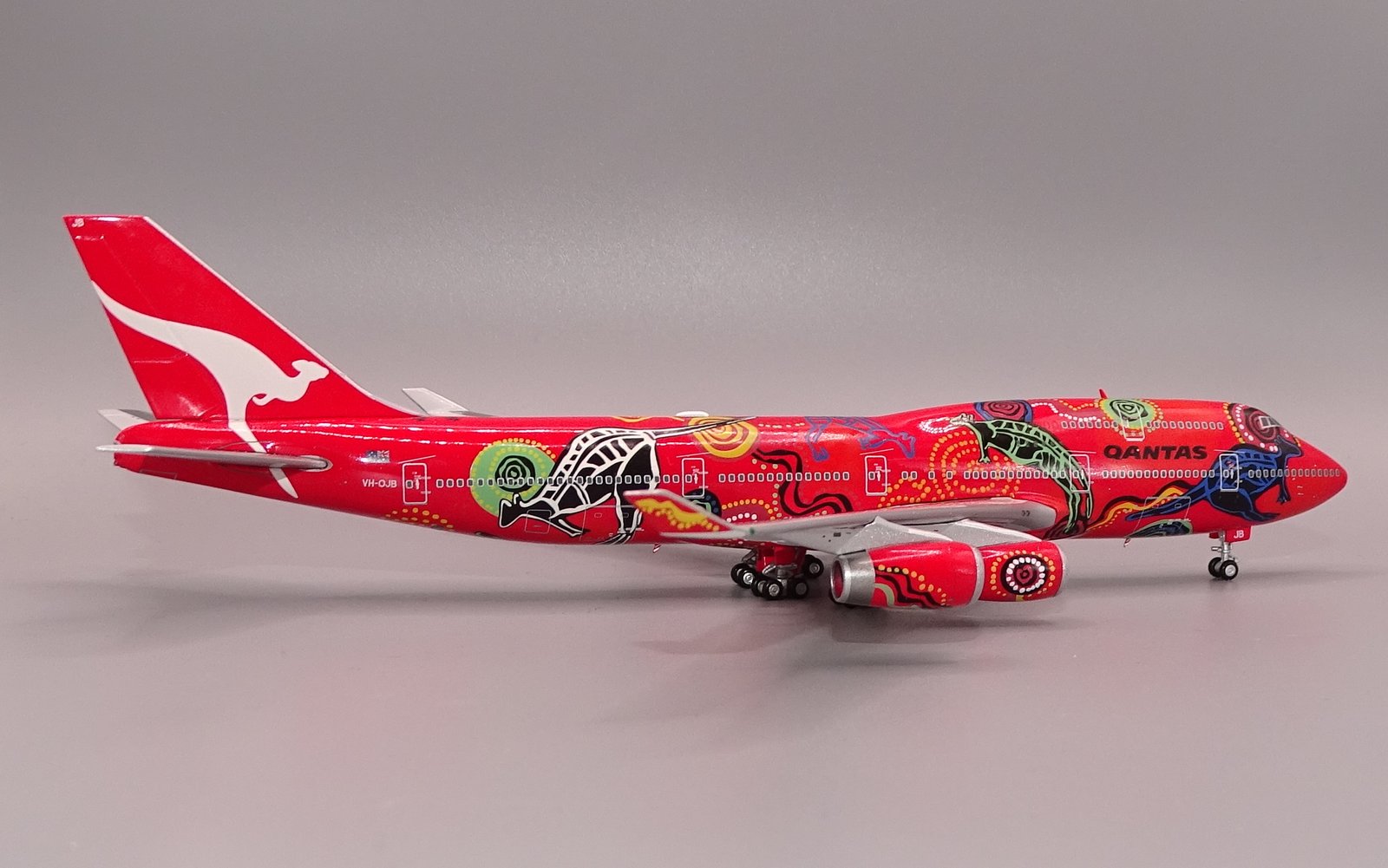 Qantas Boeing 747-438 VH-OJB by HX Models 1:400 Scale