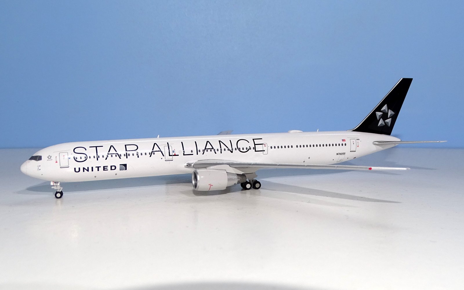 United Airlines | Boeing 767-424ER | N76055 | Panda Models