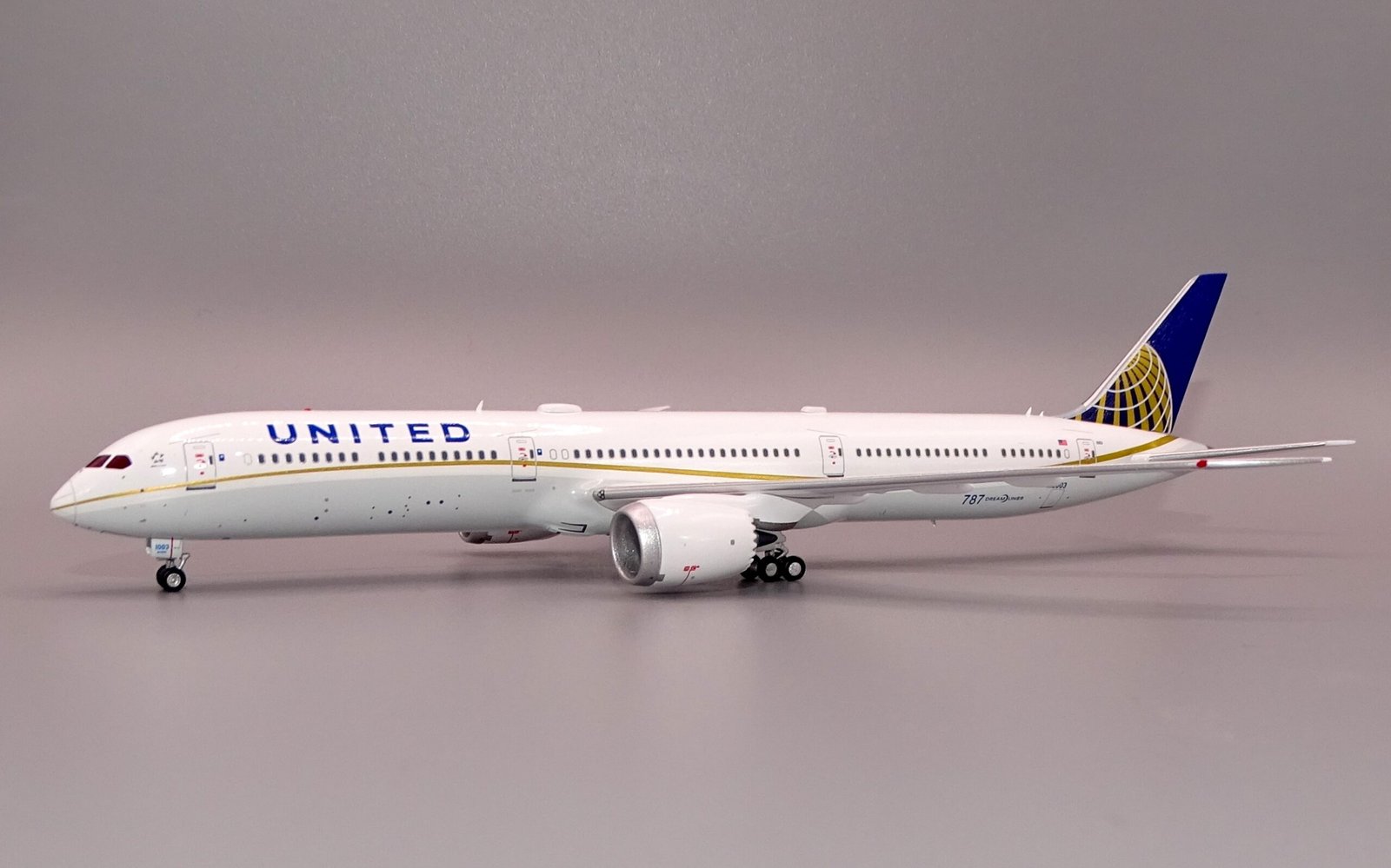 UA_B7810_03
