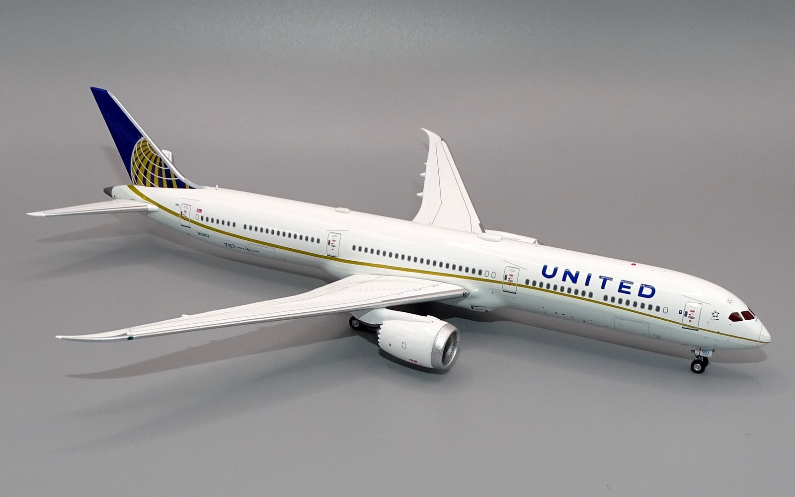UA_B7810_13