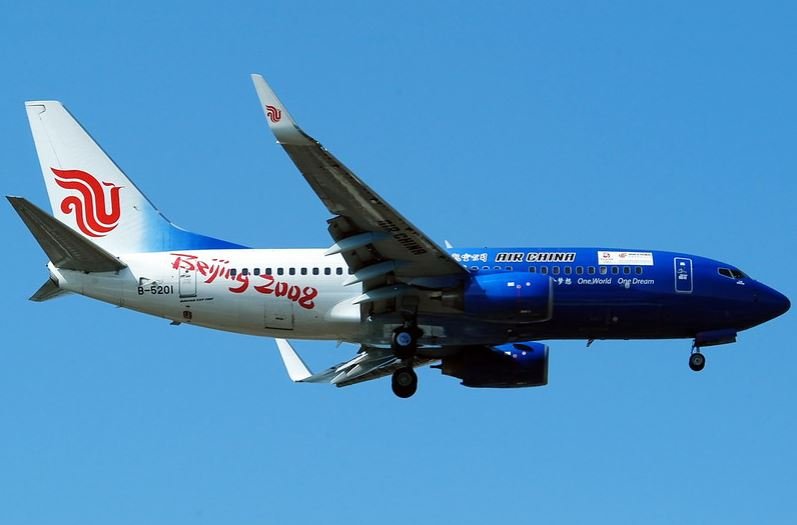 air-china-boeing-737-700-gu-2-b-5201