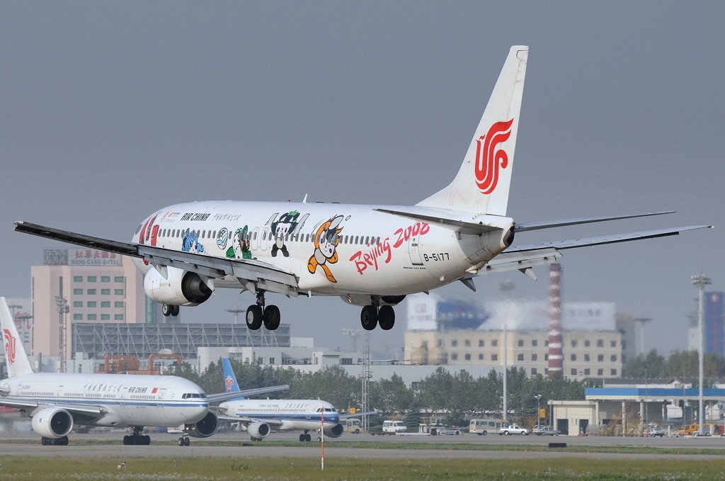 air-china-boeing-737-800-gu-2