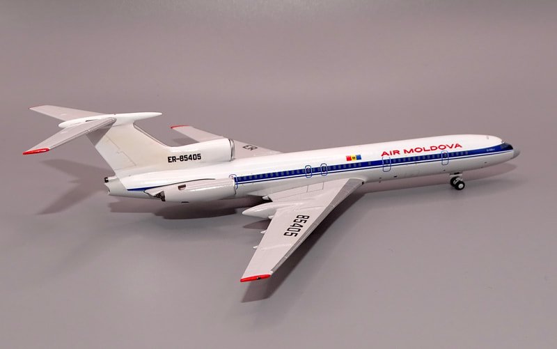 airmoldovaia-tu154-85405-08