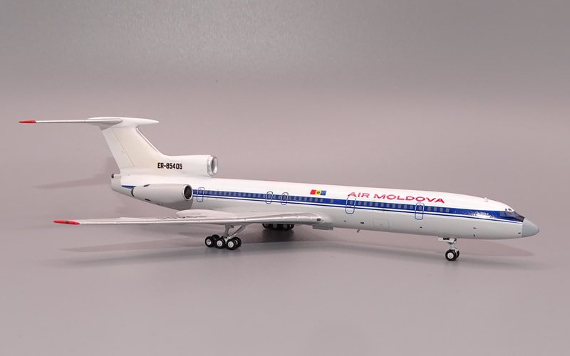 airmoldovaia-tu154-85405-11