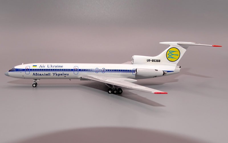 airukraine-tu154-85368-03