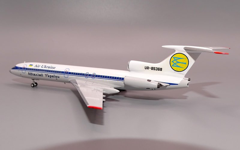 airukraine-tu154-85368-05