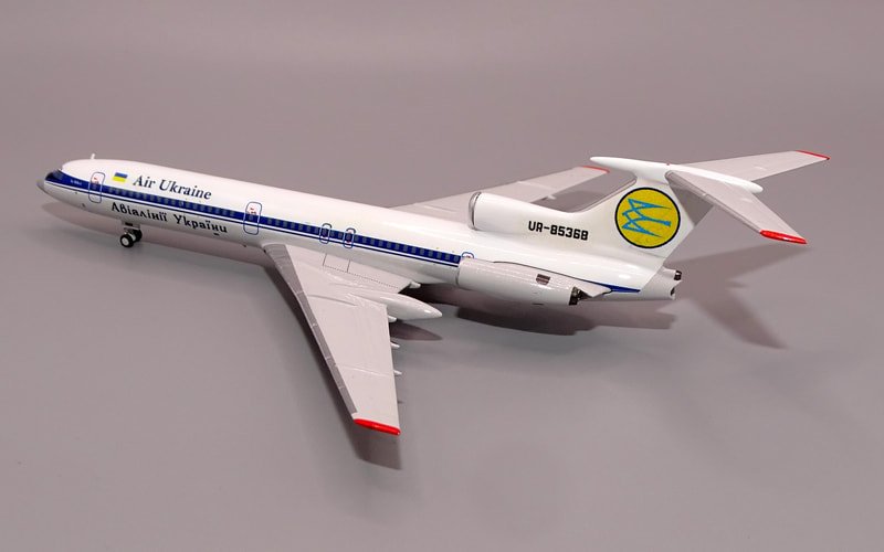 airukraine-tu154-85368-06