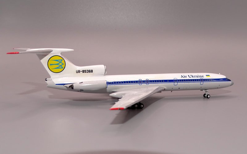 airukraine-tu154-85368-07