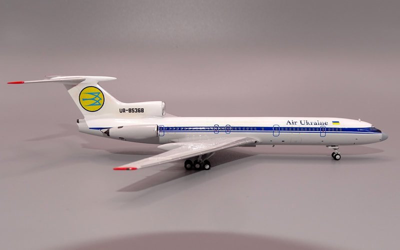 airukraine-tu154-85368-09