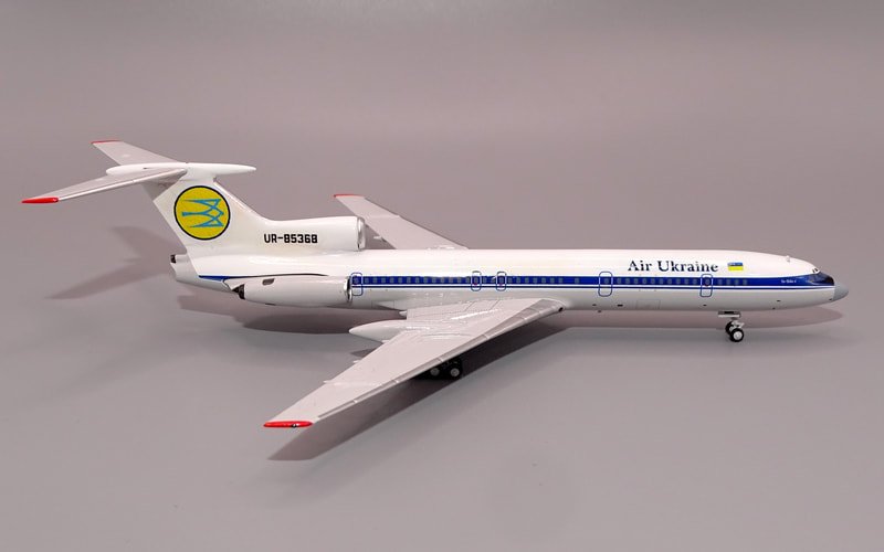 airukraine-tu154-85368-10