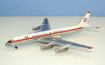 am-dc8-02_1