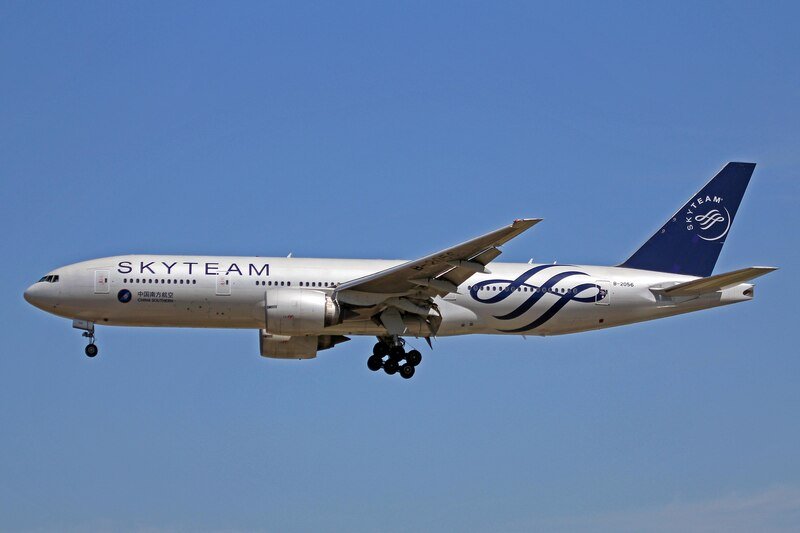 b-2056-b777-21ber-china-southern-skyteam-c-s-yvr-24jul13-9360037711