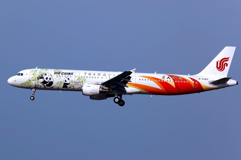 b-6365-air-china-airbus-a321-213-beautiful-sichuan-livery-no-2-pek-16507903110