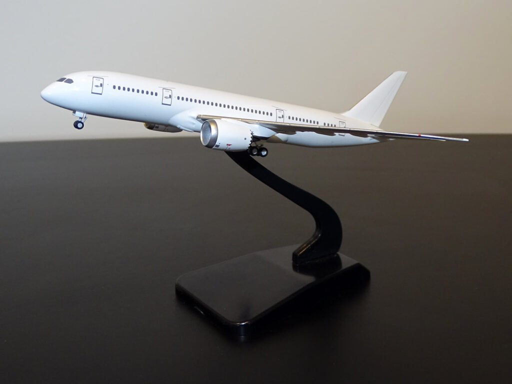 Boeing 787-8 1:400 Scale New Mould Sample - YESTERDAY'S AIRLINES