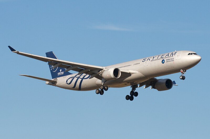 china-southern-airbus-a330-300-b-5928-40444240205