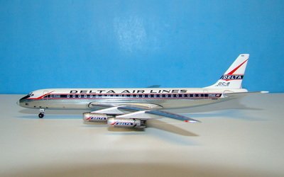 dl-dc8-21