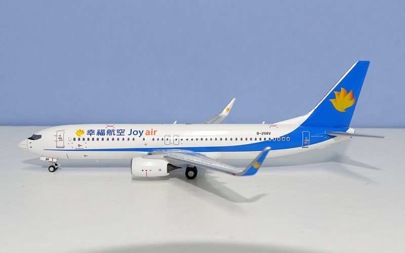 joy-air-b738-03