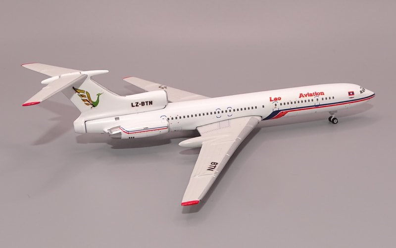 lao-tu154m-08