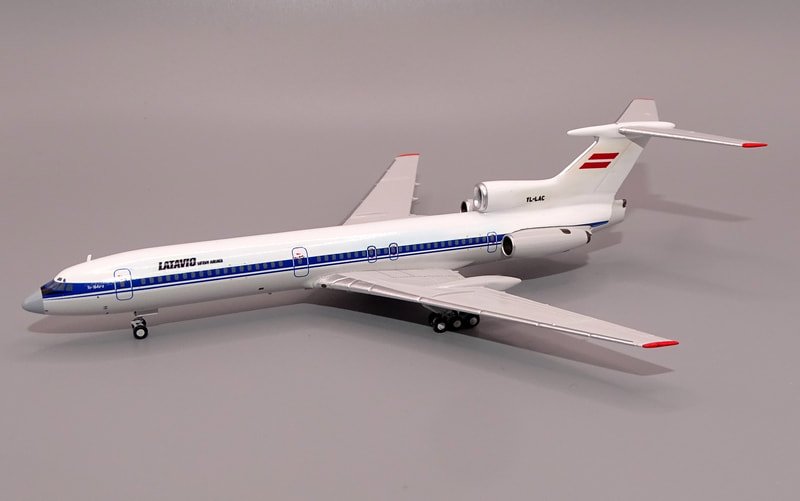latavio-tu154-lac-02