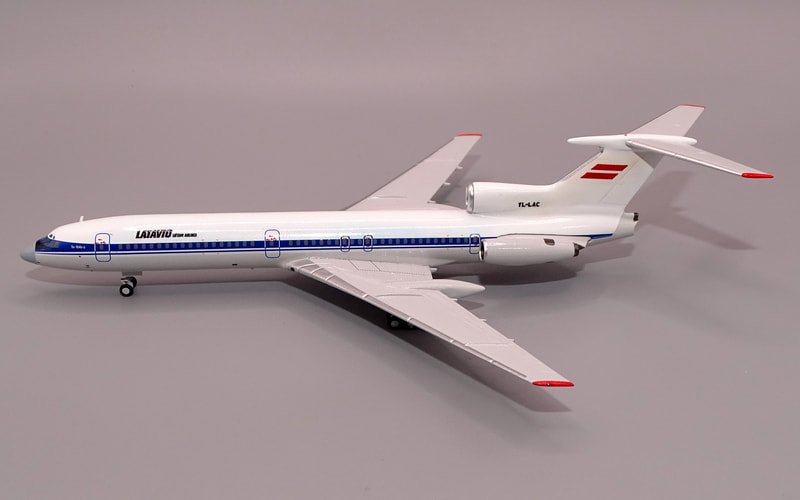 latavio-tu154-lac-04