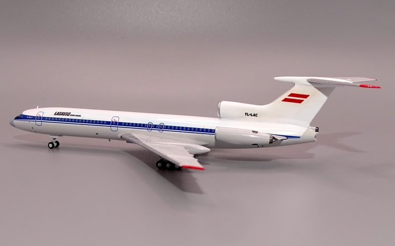 latavio-tu154-lac-05