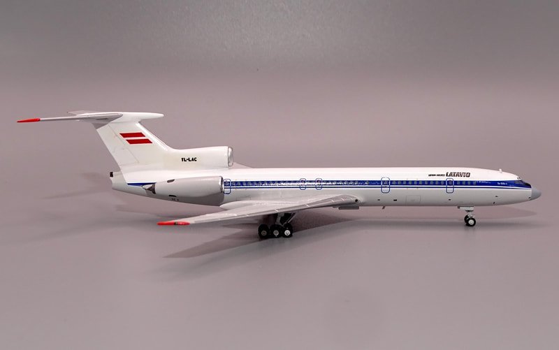 latavio-tu154-lac-09