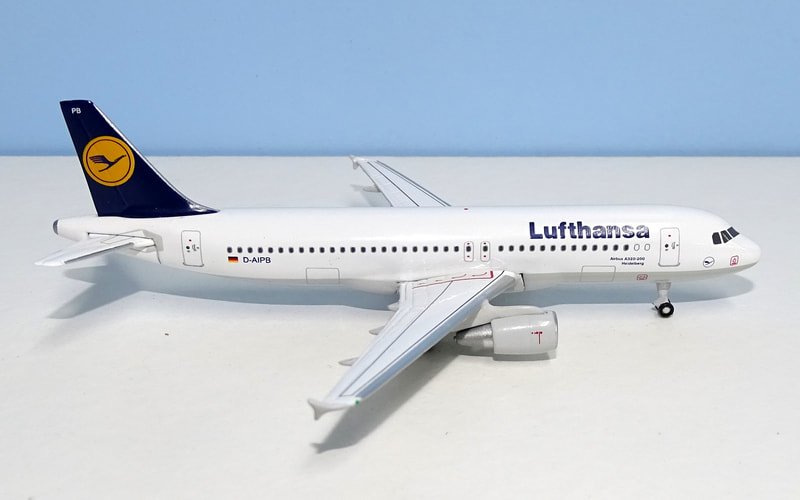 lh-a320-10