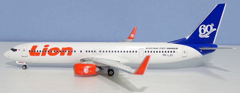 lion-b739er-18