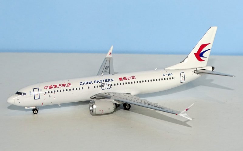 mu-b738m-02