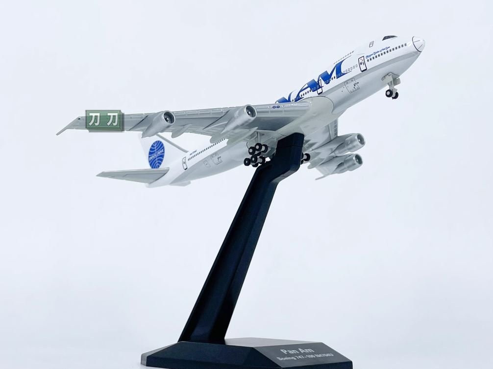 n4704u-12_orig