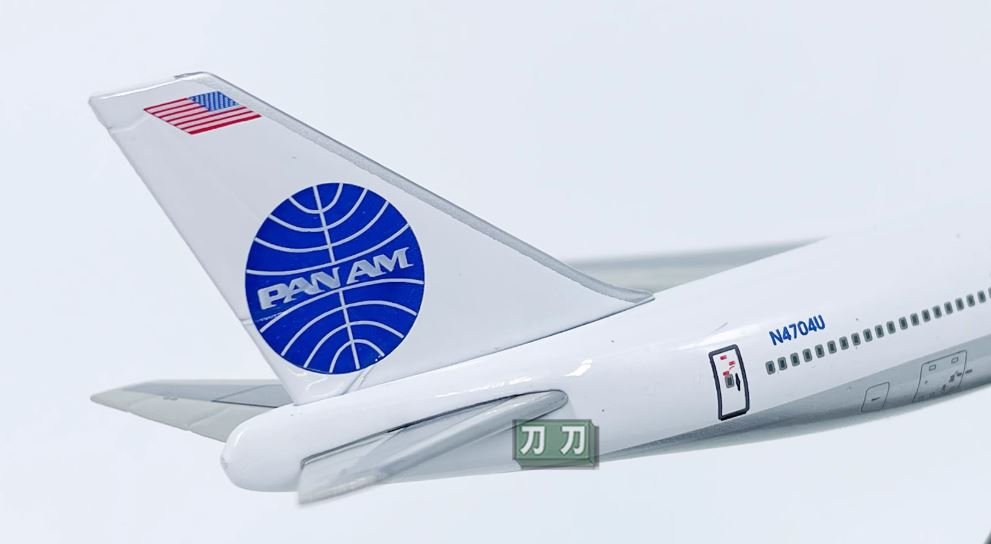 n4704u-14_orig