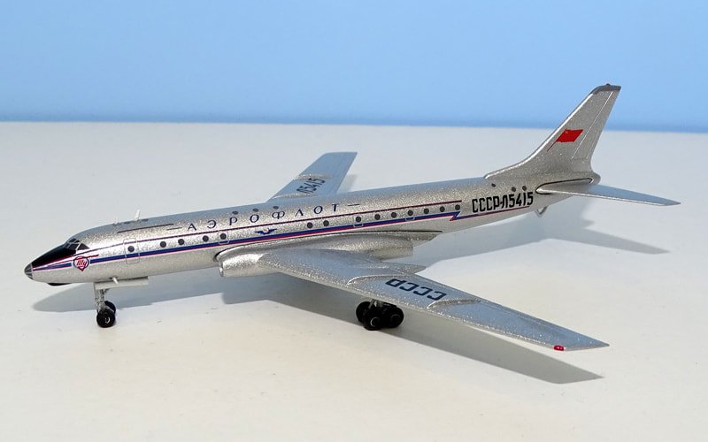 su-tu-104-02