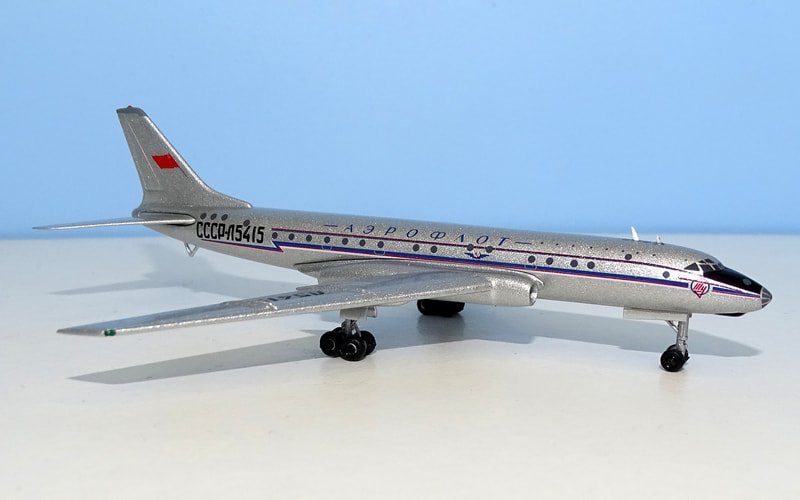 su-tu-104-11