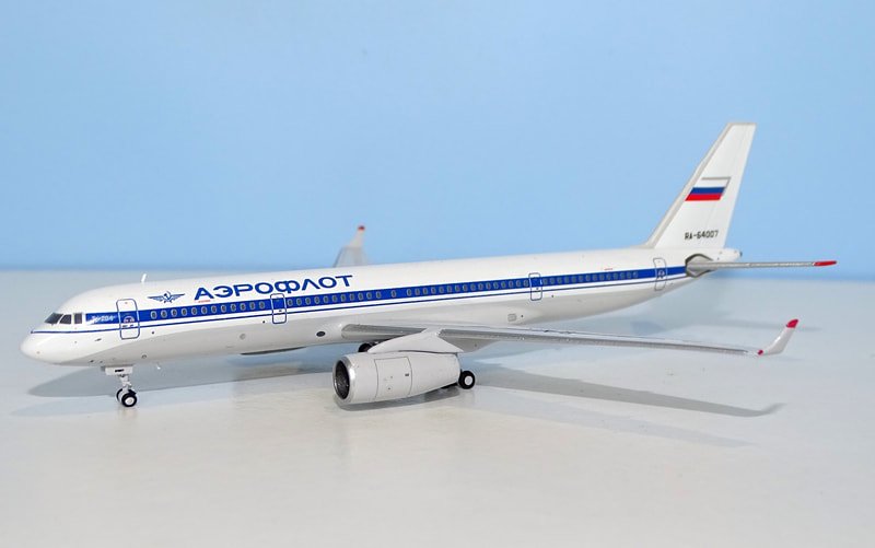 su-tu204-28