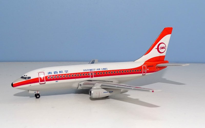 swal-b732-01