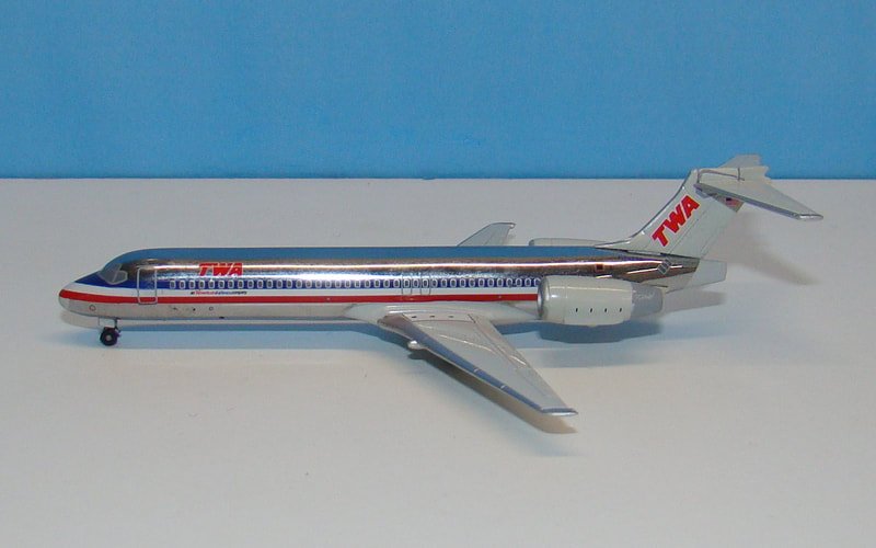 tw-b717-03