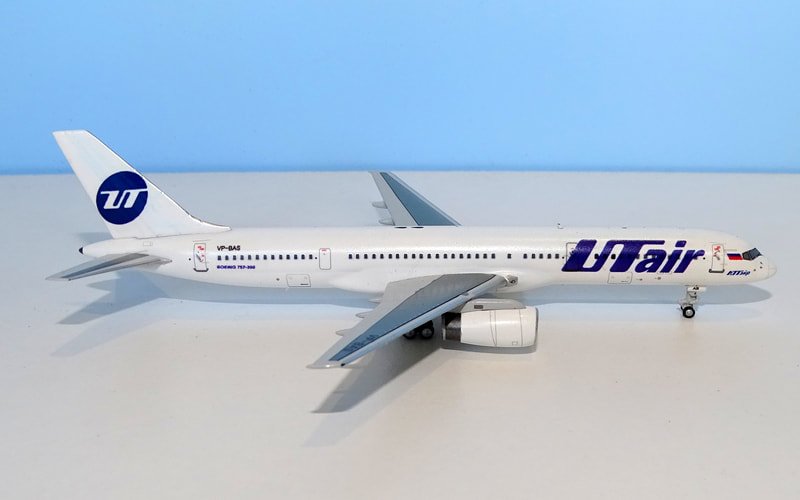 utair-b757-10