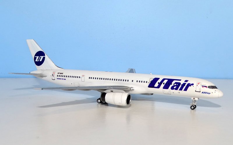 utair-b757-11