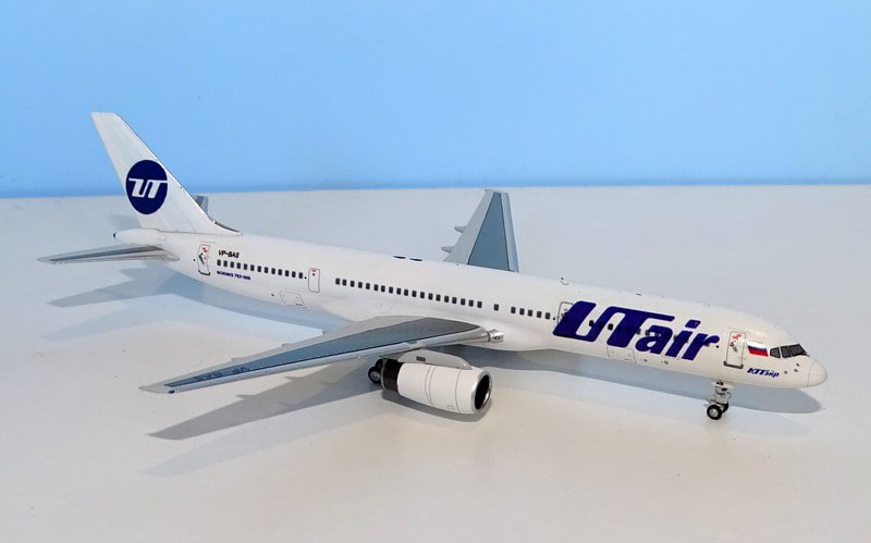 utair-b757-12